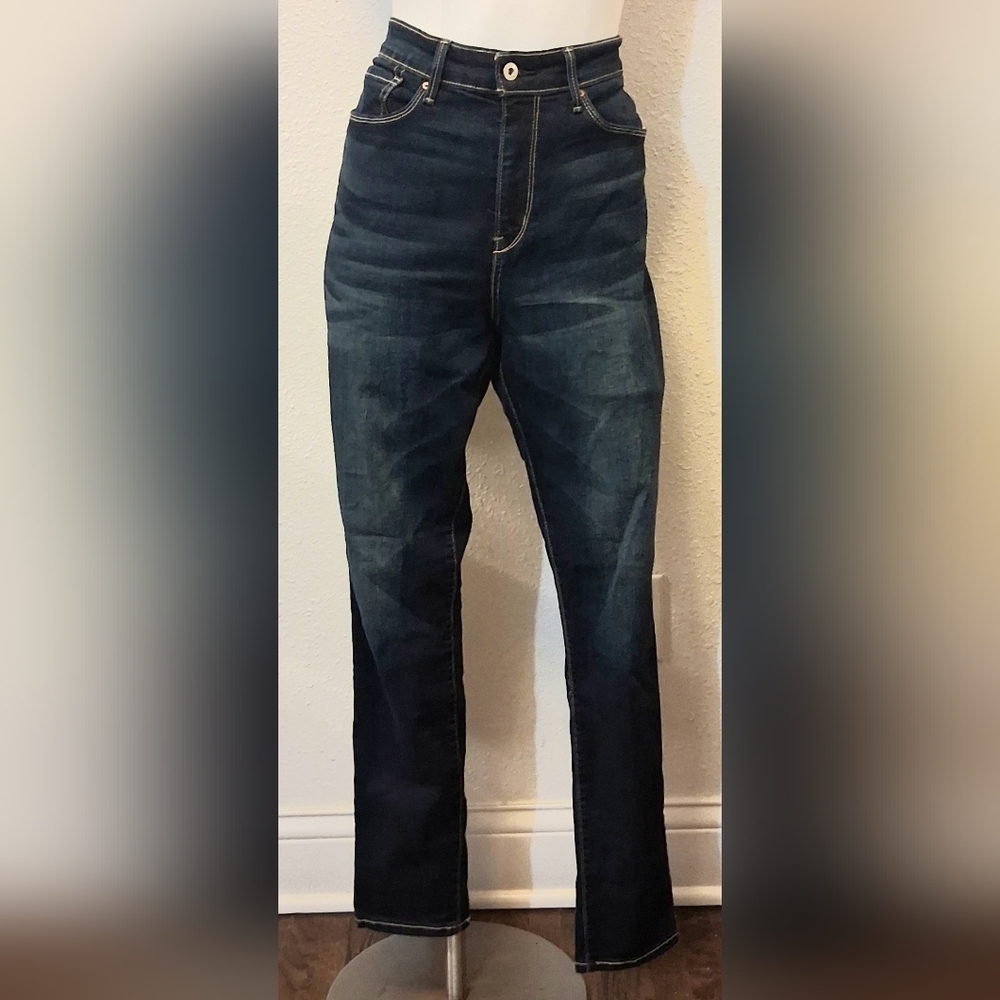 👖IT'S A SALE!! Denizen from Levi's Dark Indigo Skinny Jeans👖